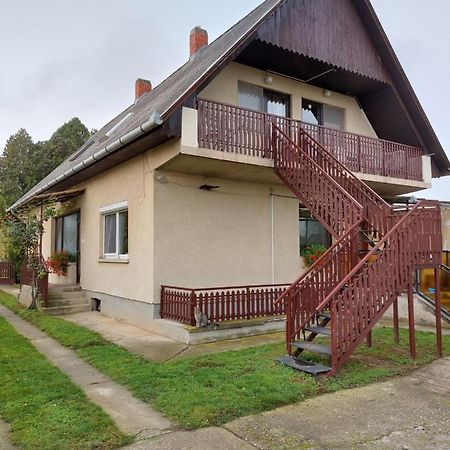 Panna Apartmanhaz Balatonlelle Buitenkant foto